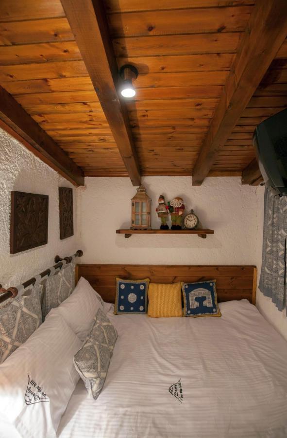 Dandy Villas Agoriani - Chalet Ivoni - Fireplace Eptalofos Exterior photo