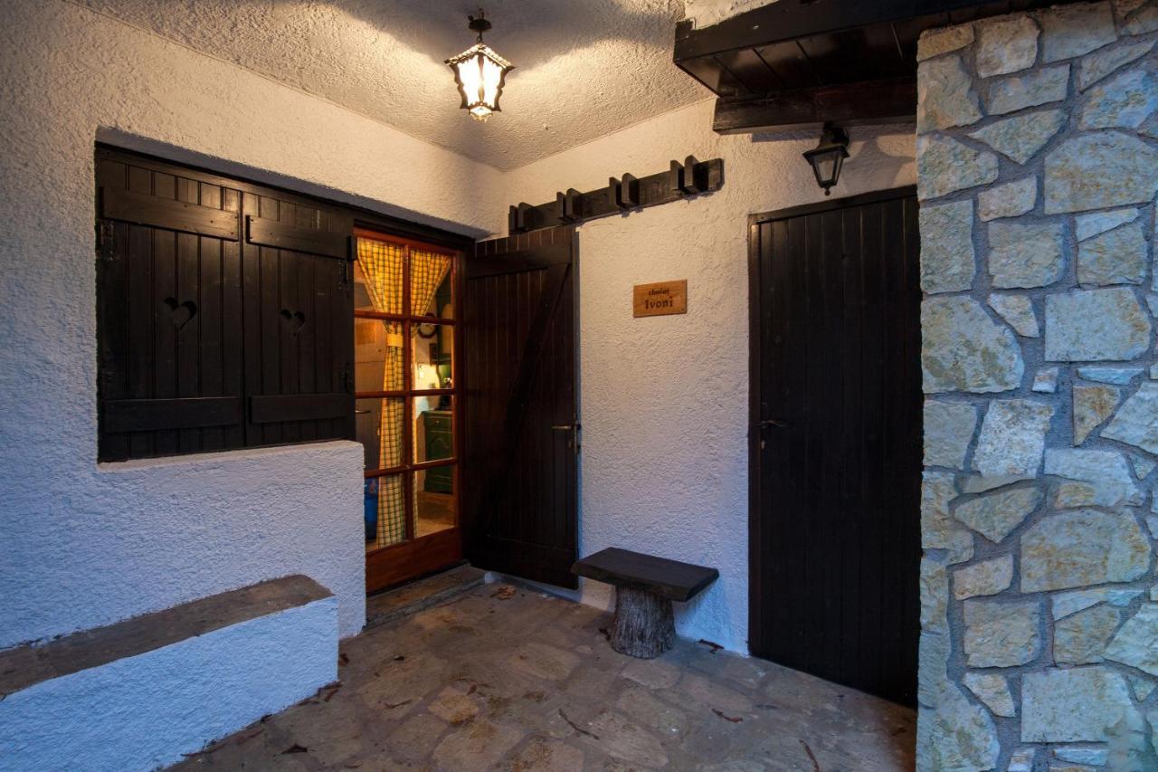 Dandy Villas Agoriani - Chalet Ivoni - Fireplace Eptalofos Exterior photo